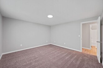 Interior Photo - 860 East