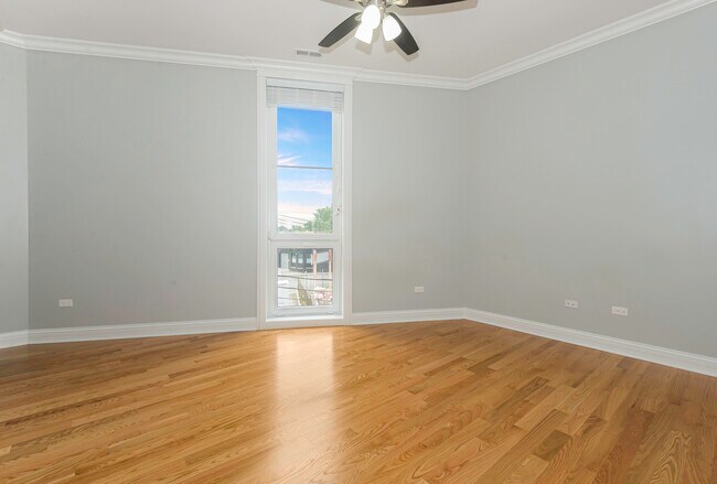 Foto del edificio - 520 N Western Ave