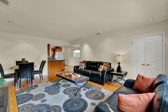 Living Room - 7417 Boulevard East