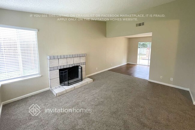 Building Photo - 341 Amber Ave