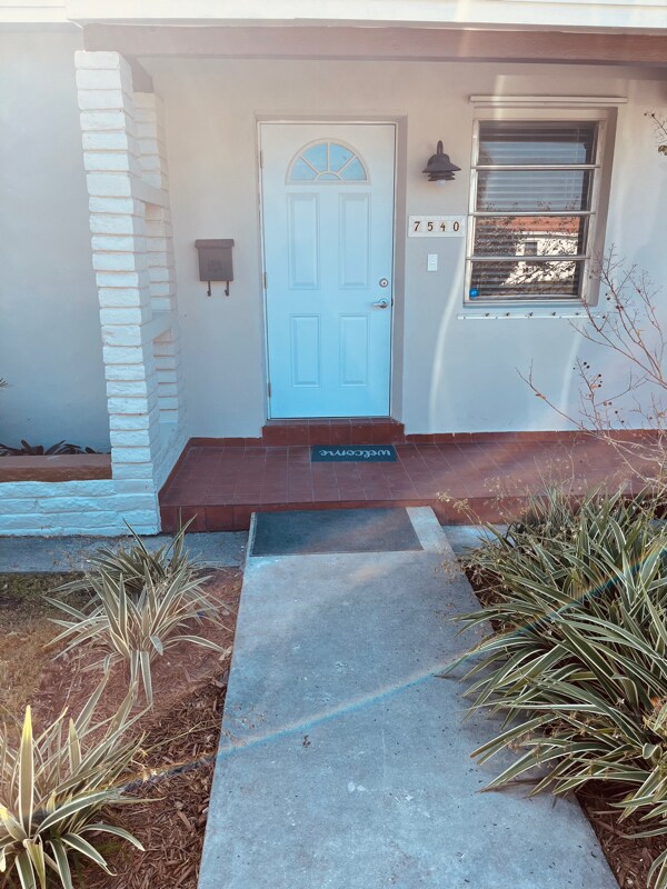 Building Photo - 7540 SW 38th St