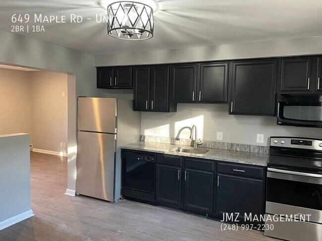 Foto del edificio - 649 W Maple Rd