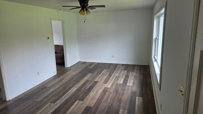 Foto del edificio - 162 Dorwyck Ln