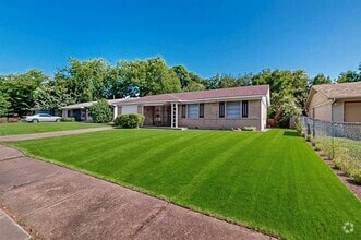 Building Photo - 775 Ivywood Dr
