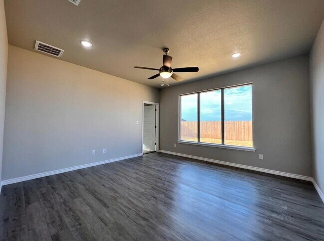 Foto del edificio - Modern Luxurious Flair Home In Burgamy Park!