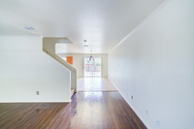 Building Photo - 4610 Stallion Cove