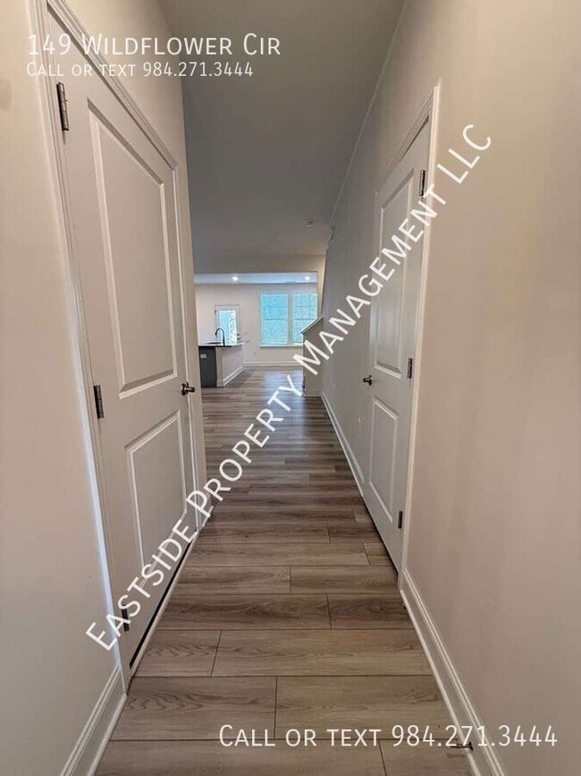 Building Photo - 149 Wildflower Cir