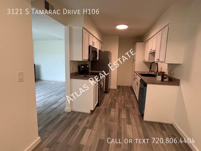 Building Photo - Beautifully Updated First Floor 2 Bed 2 Ba...