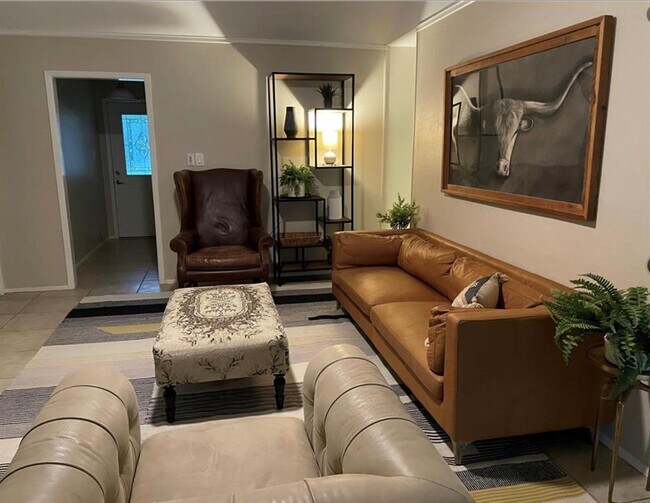 Foto del edificio - 3404 Sierra Dr