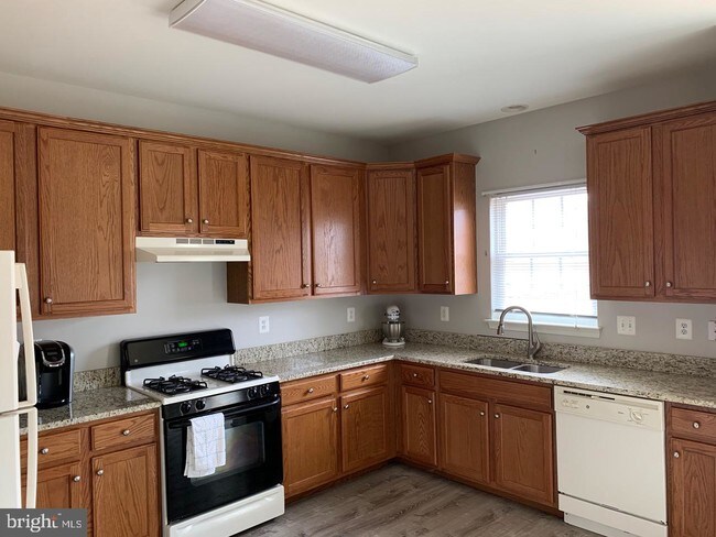 Building Photo - 17480 Bayou Bend Cir