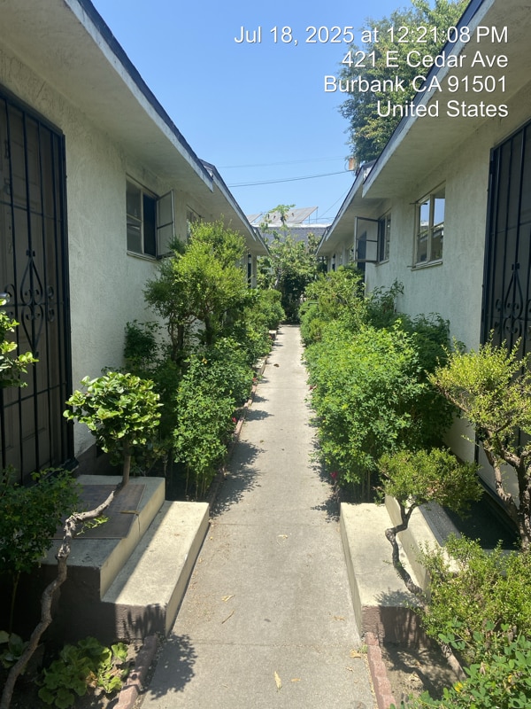 Foto del edificio - 421 E Cedar Ave