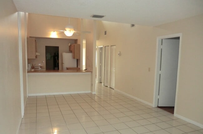 Photo - 6980 Woodscape Circle #3T House