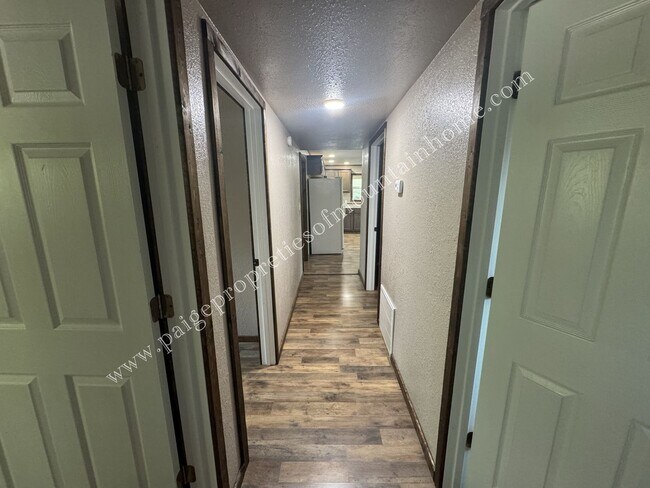Foto del edificio - 1016 Kentwood Dr