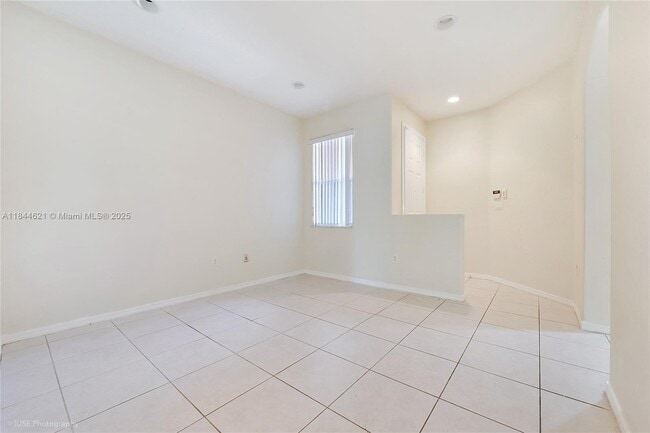 Building Photo - 11084 SW 237th Ln