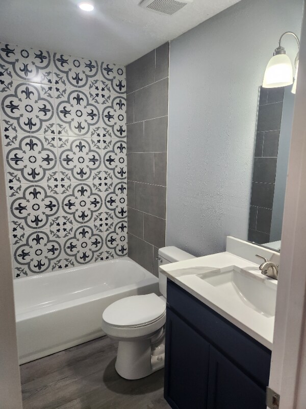 Building Photo - 114 Bybee Dr