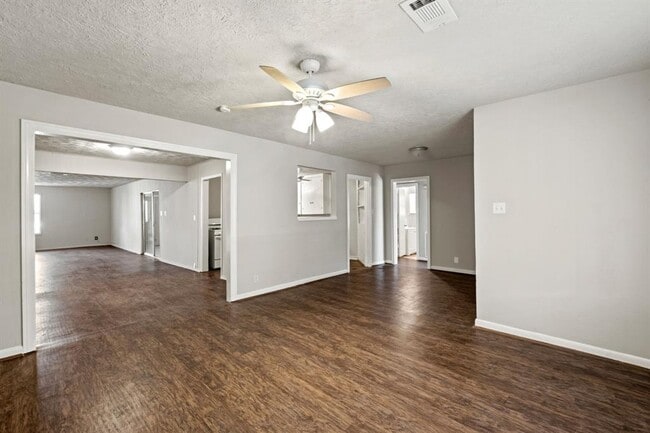 Foto del edificio - 5511 Shamrock St