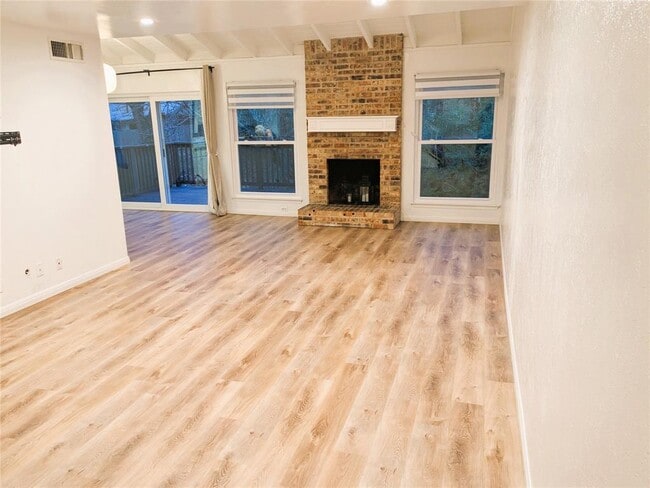 Building Photo - 8901 Trone Cir