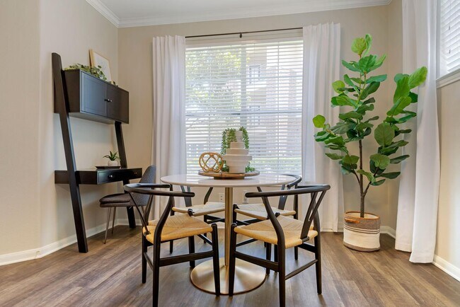 Foto del edificio - Up to 6 Weeks Off | 1-Bed Near Beltway 8!