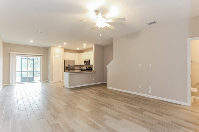 Building Photo - 13284 Shore Grass Dr