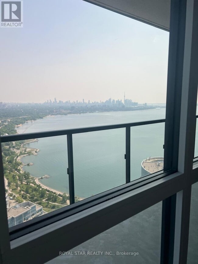 Building Photo - 38 Annie Craig Dr