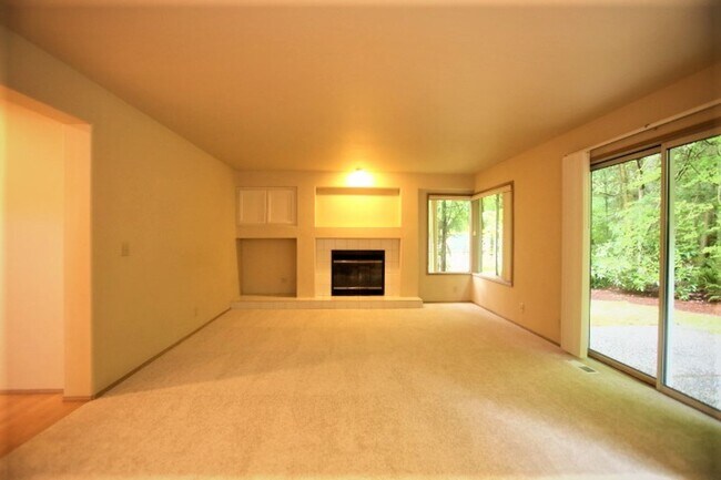 Foto del edificio - Beautiful 2 Story 3 Bed 2.5 Bath in Sammamish