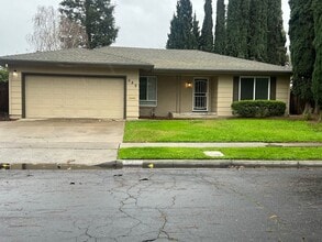 Building Photo - 948 Northwood Dr