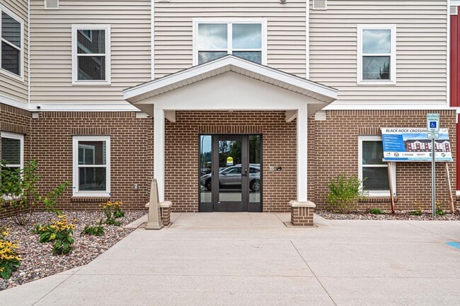 Building Photo - Black Rock Crossing