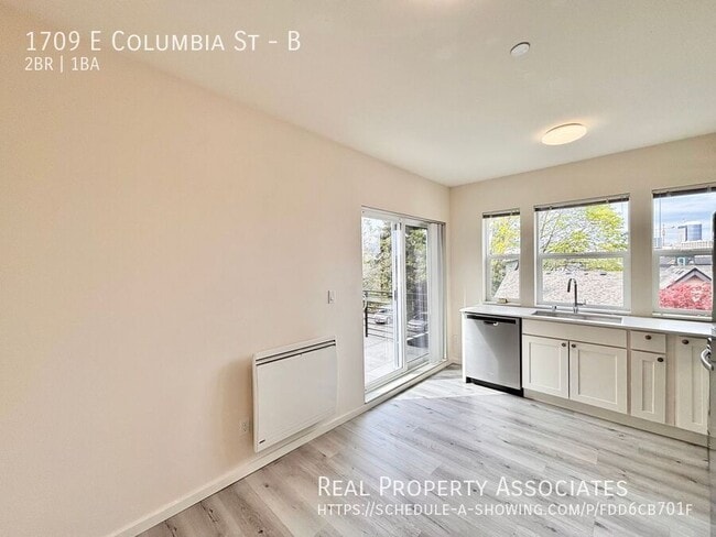 Building Photo - 1709 E Columbia St