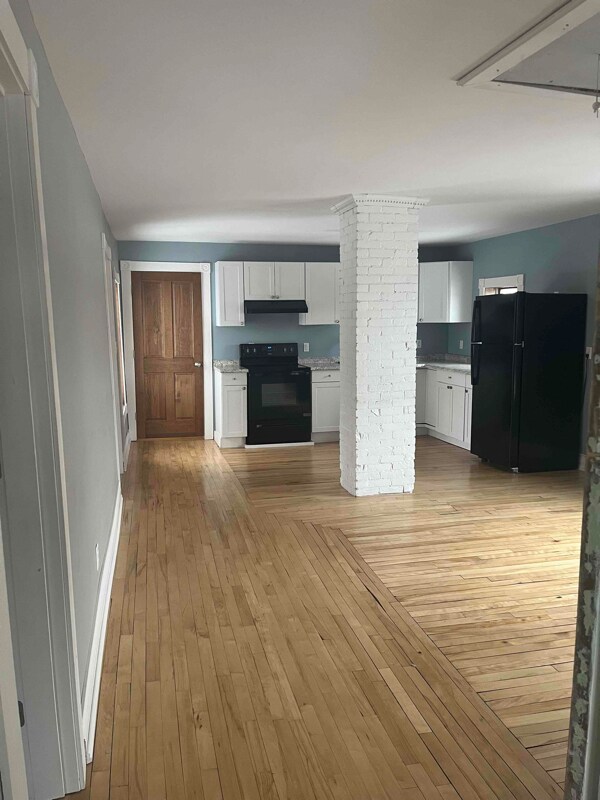 23 Hunnewell Rd, Scarborough, ME 04074 Room for Rent in Scarborough