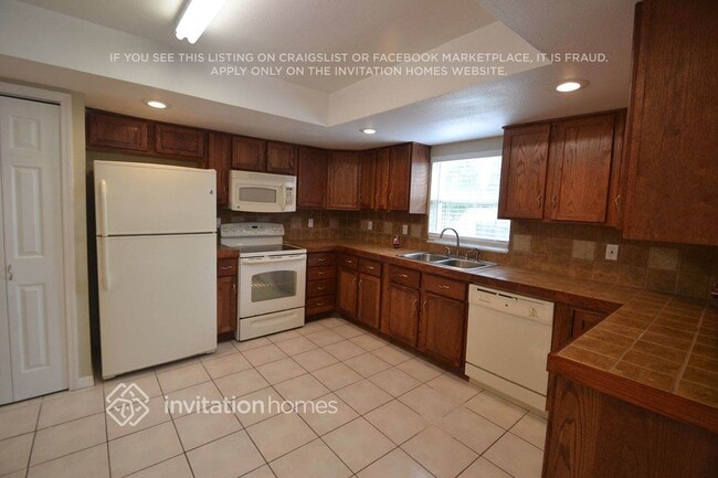 Foto del edificio - 12105 72nd St N