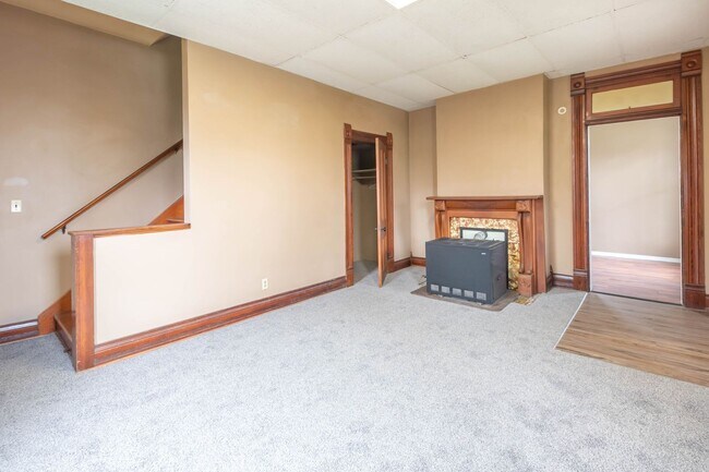 Foto del edificio - 138 N Madison Rd