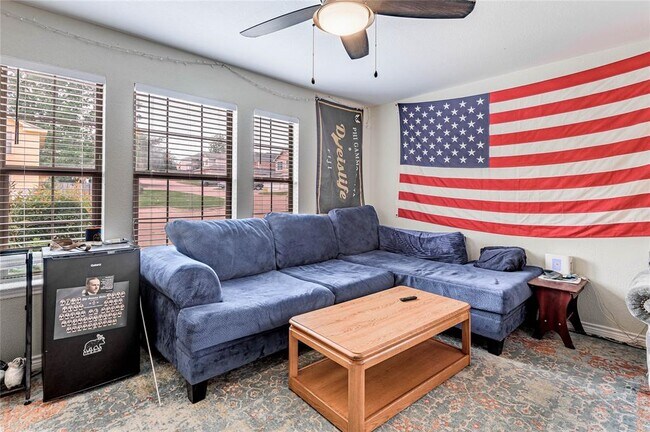 Foto del edificio - 101 Yegua Cir