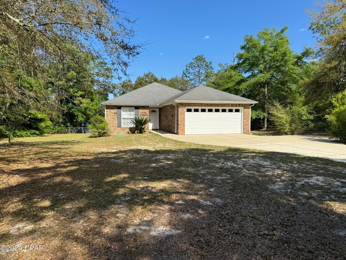 Primary Photo - 44213 Leisure Lakes Dr