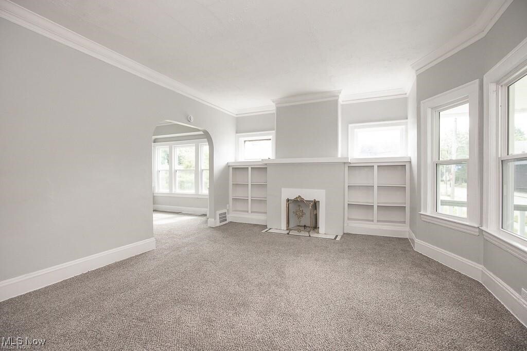 9215 Yale Ave Cleveland, OH 44108 – photo 2