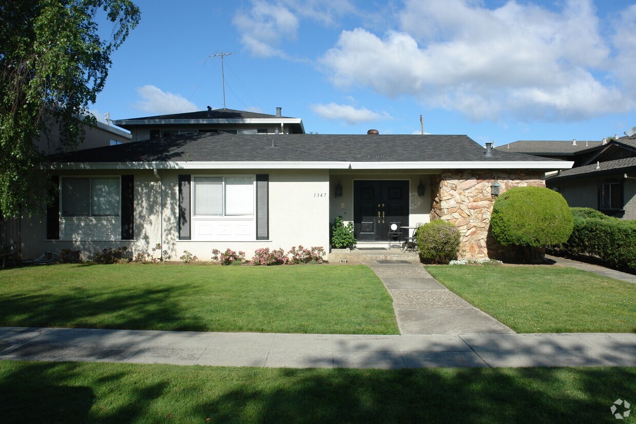 Building Photo - 1347 Castlemont Ave