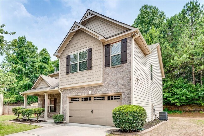 Building Photo - 933 Whitfield Oak Way NE