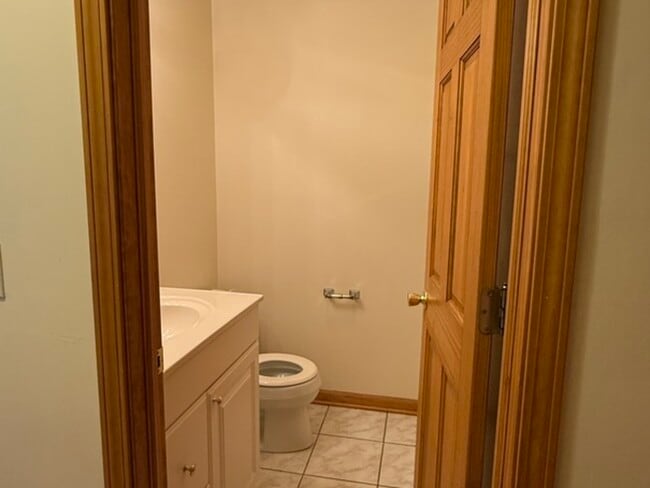 Foto del edificio - 125 Maple Ct