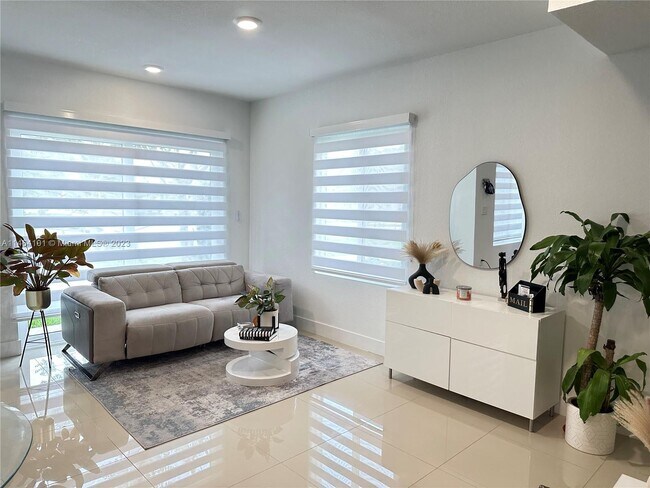 Foto del edificio - 14462 SW 259th St