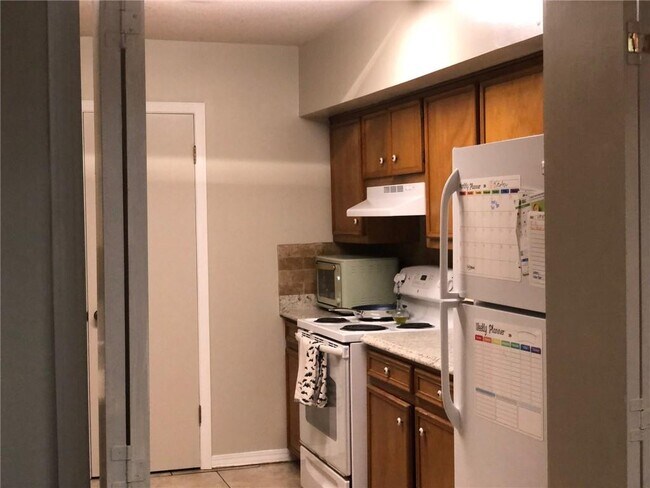 Foto del edificio - 6417 Cedar Bend Ct