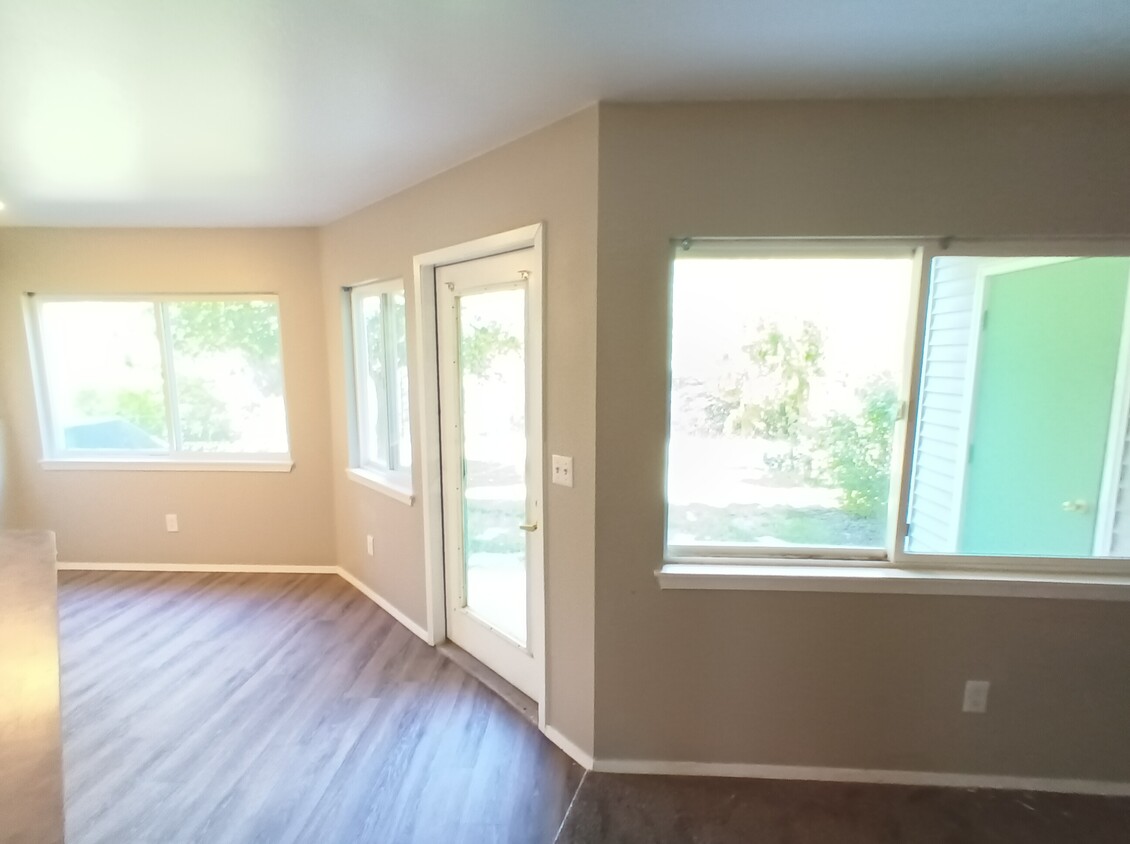 Foto principal - 2477 N 15th St