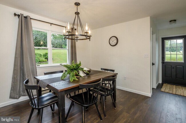 Foto del edificio - 2360 N Penryn Rd