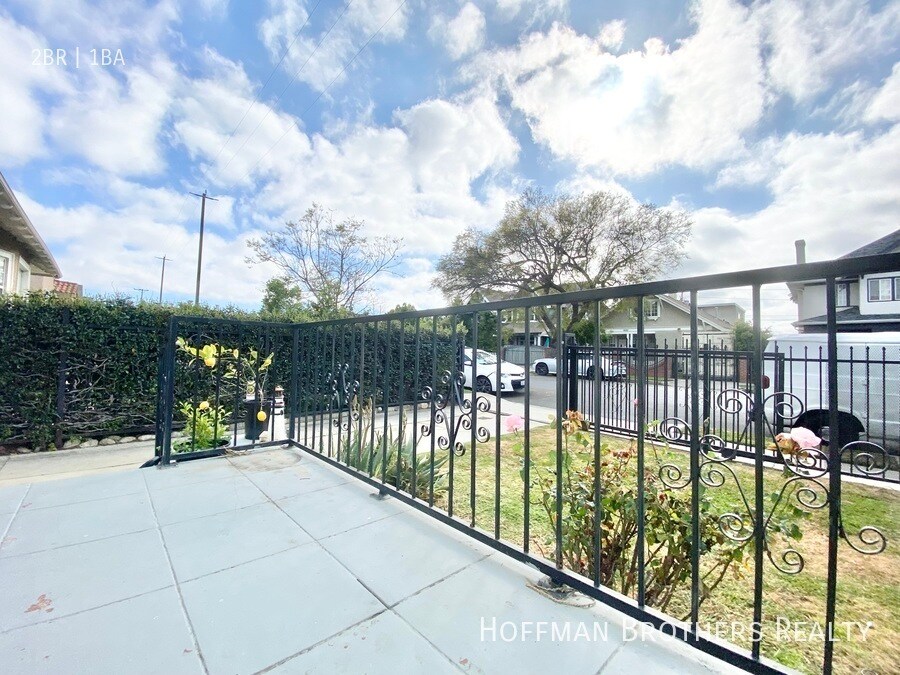 Primary Photo - 1650 3rd Ave