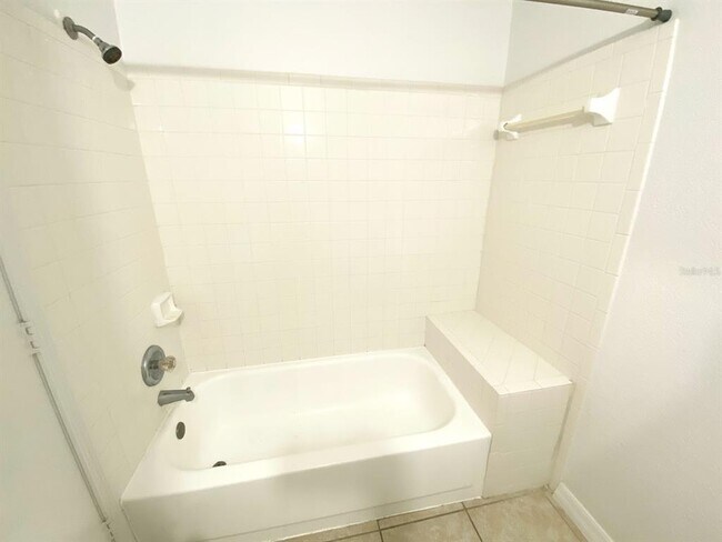 Foto del edificio - 2550 N Alafaya Trail