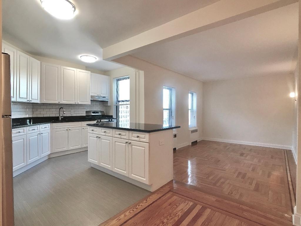 Primary Photo - 615 W 172nd St