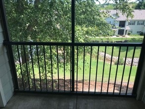 Building Photo - 447 W Longleaf Dr