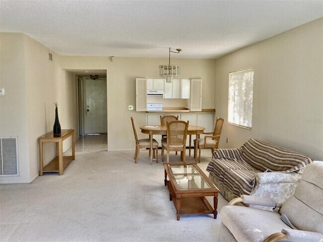 Foto del edificio - 3500 El Conquistador Pkwy