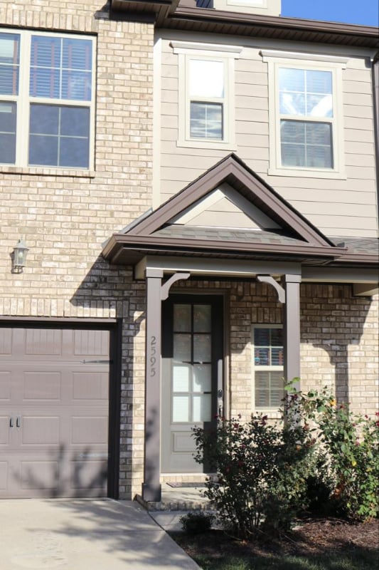 2595 Wellesley Square Dr, Thompson's Station, TN 37179 Townhome