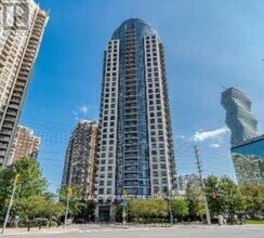 Building Photo - 330 Burnhamthorpe Rd W