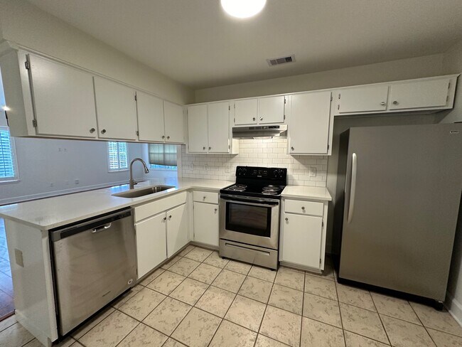 Kitchen - 2159 Fallbrooke Ct
