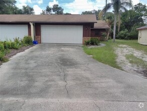Building Photo - 717 Wright Ct